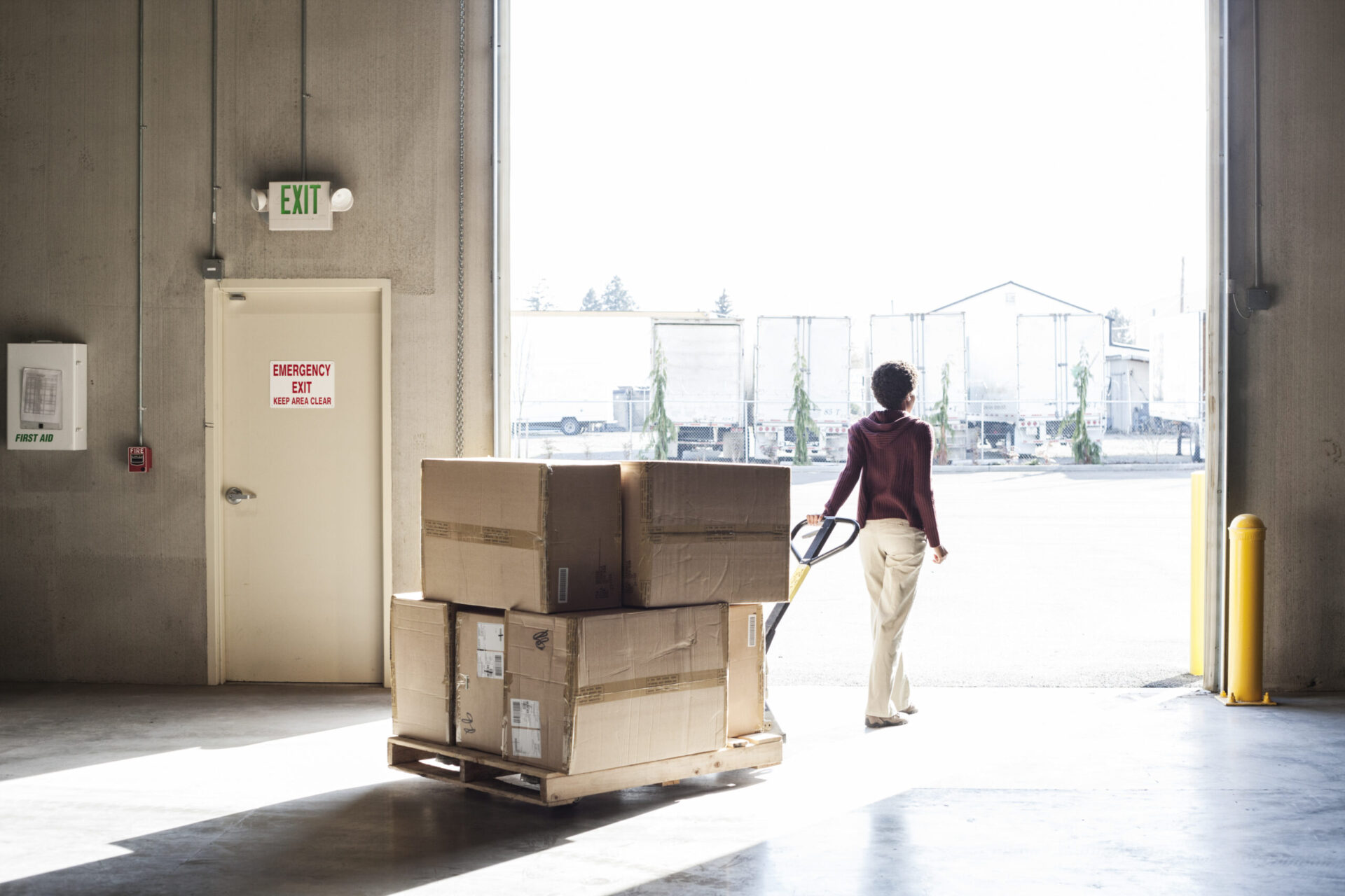 Cross-Docking, Konsolidacja i Globalny Serwis Drobnicowy – Jak zyskać przewagę w łańcuchu dostaw 2026