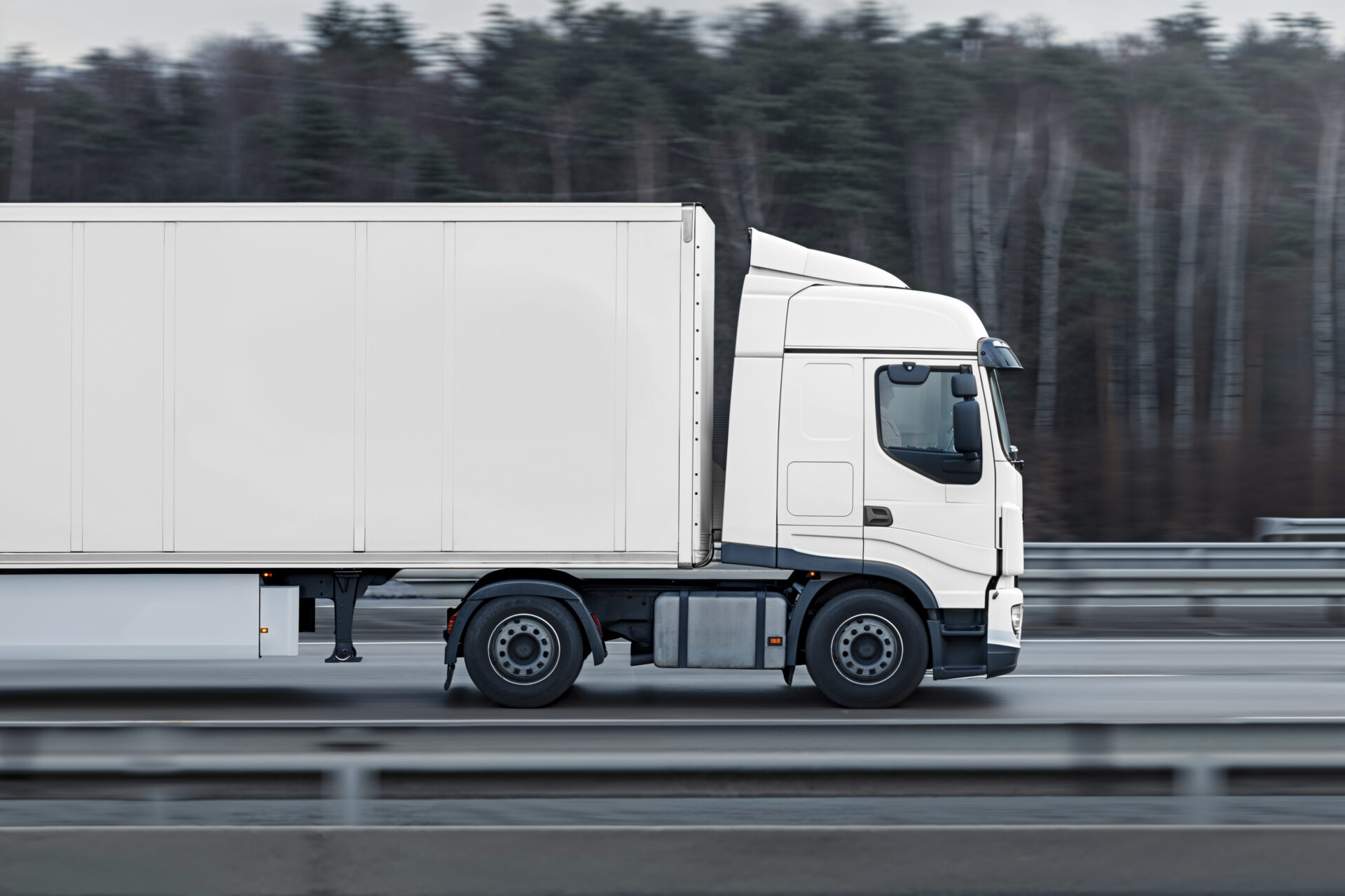 Firma transportowa – kompletny przewodnik po usługach, kosztach i wyborze partnera logistycznego
